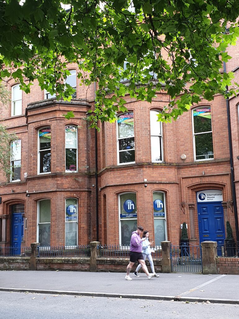 European Student Guide: Living and Learning English in Belfast